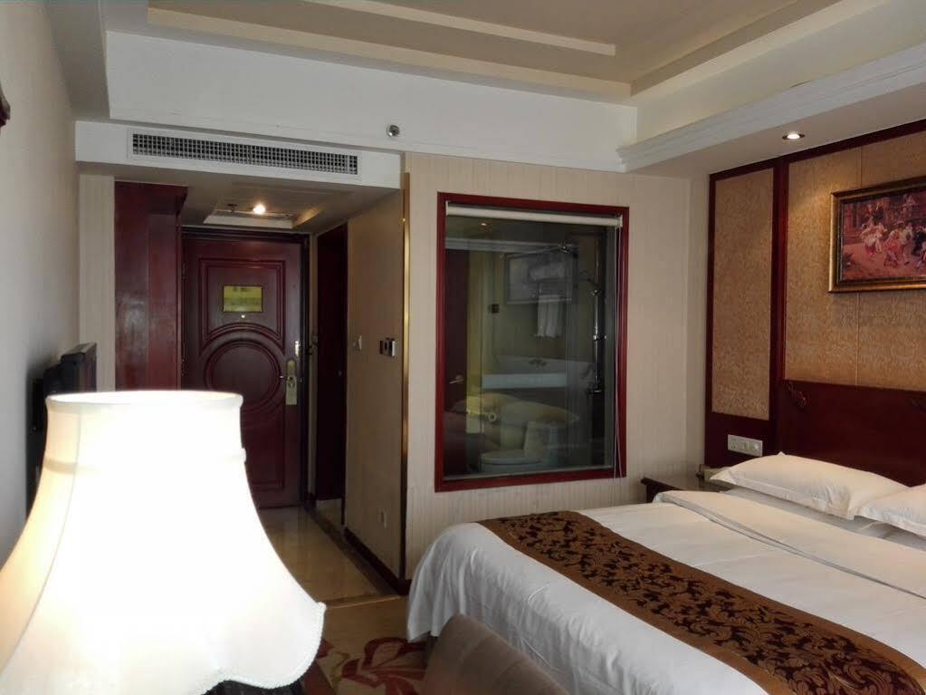 Vienna Hotel Nanyang People Road 외부 사진